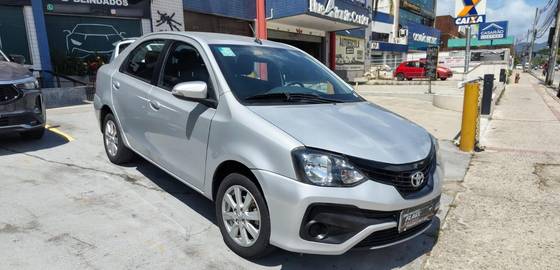 TOYOTA ETIOS 1.5 X PLUS SEDAN 16V FLEX 4P AUTOMÁTICO
